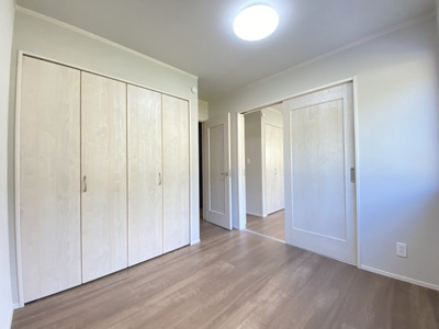 【洋室】 | 南風原町津嘉山Ⅱ（全2棟）ラストA号棟 | A号棟　洋室4.5帖＋CL付き♪（2部屋×間仕切りドア付き）