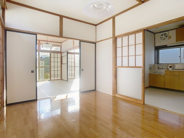 小白川町4丁目戸建ての洋室