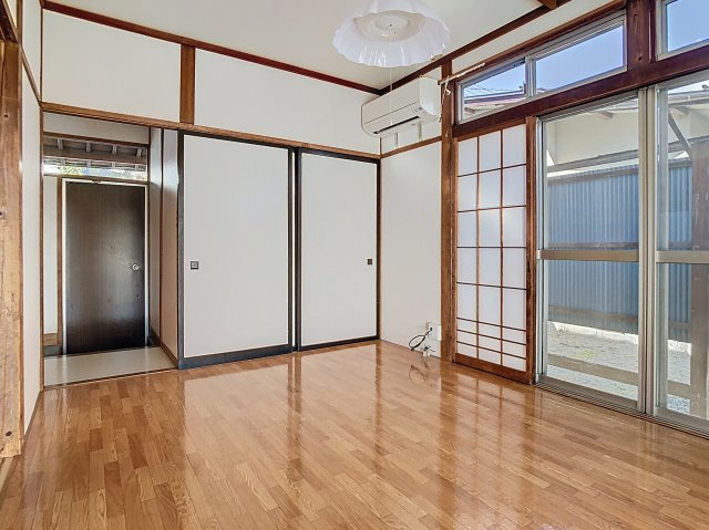 小白川町4丁目戸建ての寝室