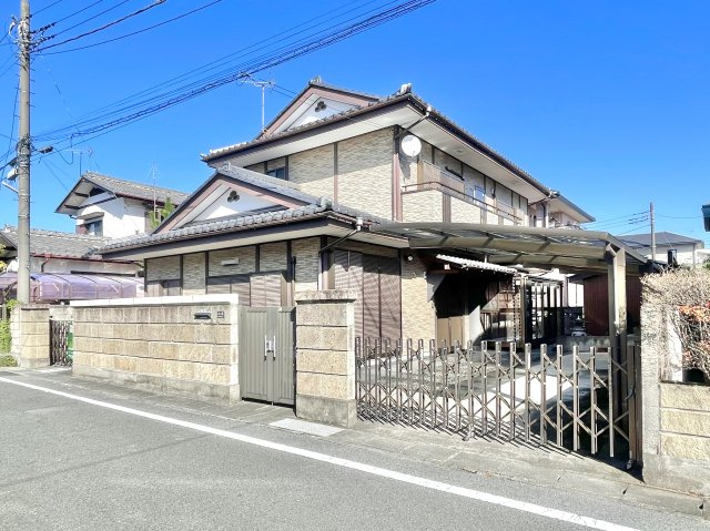 【中古戸建】高崎市中尾町の外観|■外観｜土日のご見学はもちろん、平日・夜間のご案内も大歓迎です♪「今から見たい」や「仕事終わりに見たい」にもご対応できますのでお気軽にお問い合わせください♪