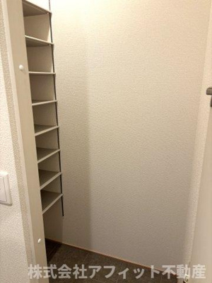 【玄関】 | サンモール東川口 A棟 | シューズボックス付き