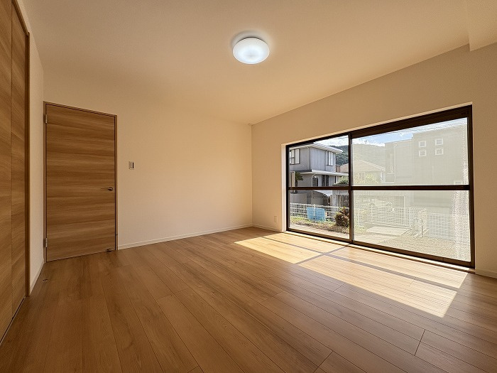 神戸市垂水区朝谷町戸建の洋室