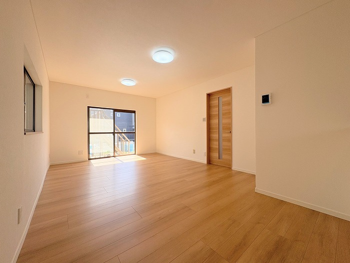 神戸市垂水区朝谷町戸建の居間・リビング