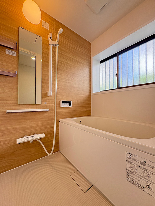 神戸市垂水区朝谷町戸建の浴室