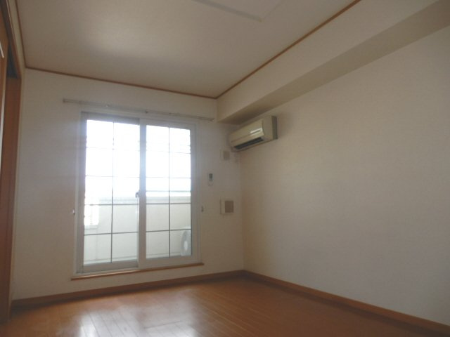 クラール雅の洋室