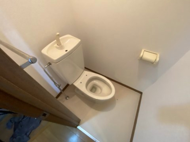 プレッソ新在家のトイレ
