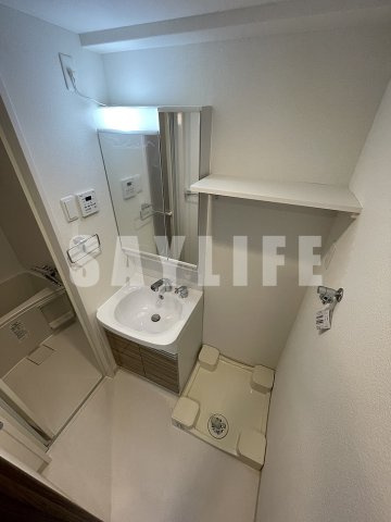 フォーリアライズ大阪ミッテの洗面所