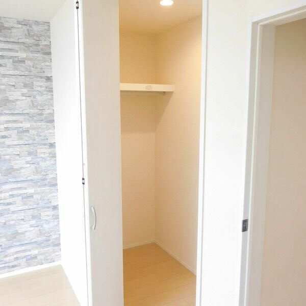 ラ・クール西川口の収納