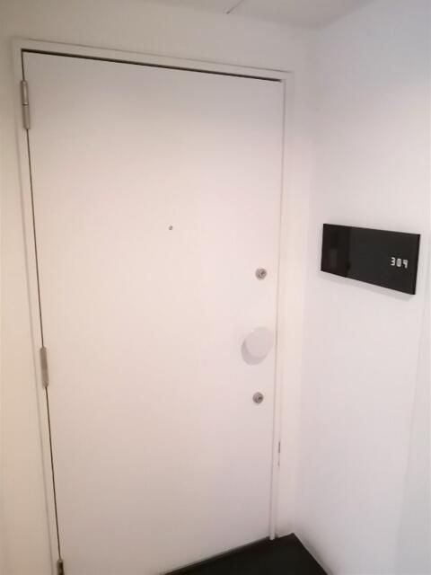 レヴィーガときわ台ｃｒｏｂの玄関