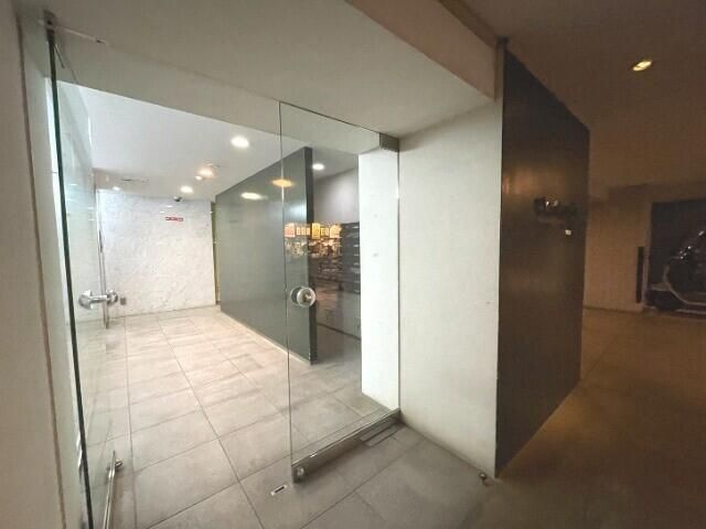 レヴィーガときわ台ｃｒｏｂのエントランス