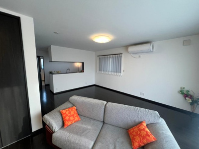 【居間・リビング】 | 海老名市杉久保南1丁目 中古戸建 全1棟