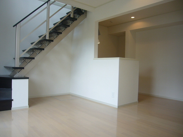 ISM-Cの居間・リビング