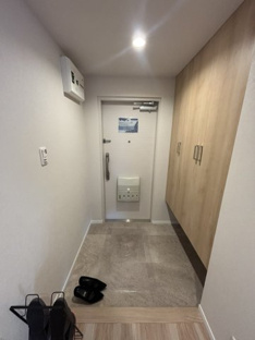 【玄関】六会駅前高層住宅 