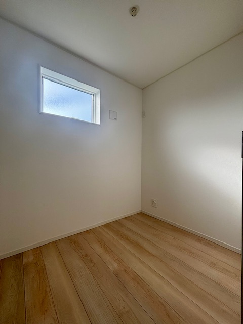 大牟田市下白川町　第2の洋室