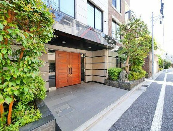 【エントランス】