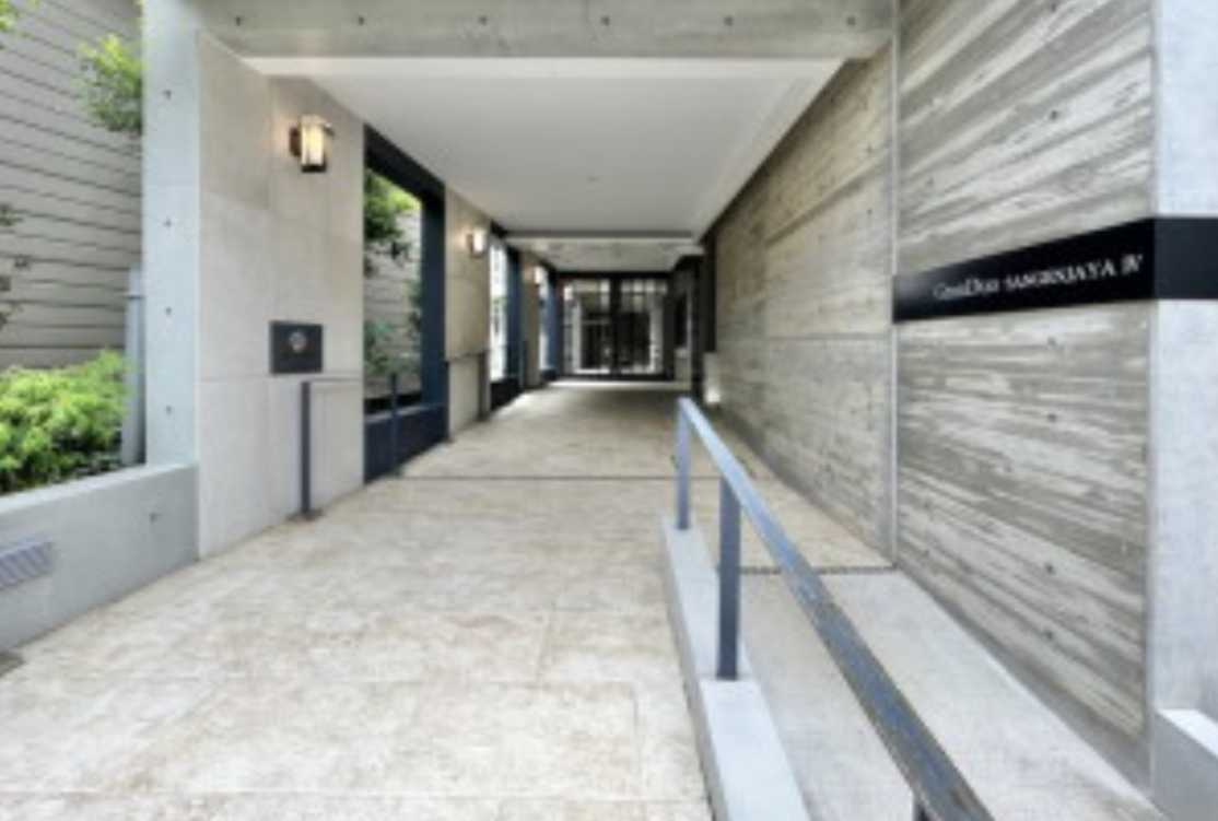 Gran Duo三軒茶屋Ⅳ　礼金0　ペット相談　角部屋のエントランス