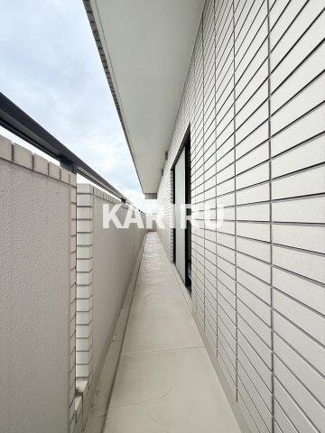 ロイヤル鶴見のバルコニー