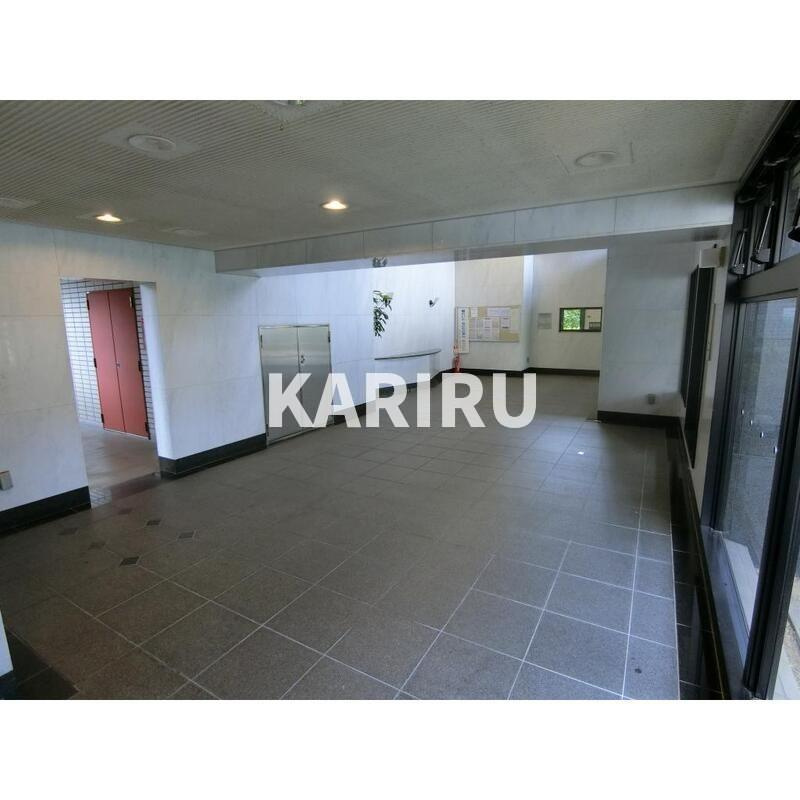 ロイヤル鶴見のロビー