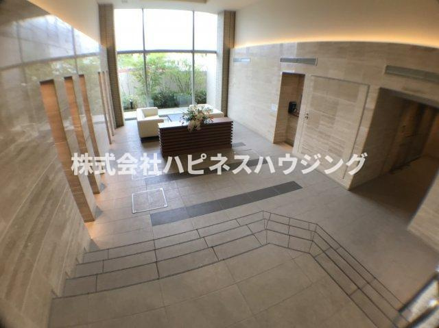 クレストフォルム柏サウスウイングのロビー