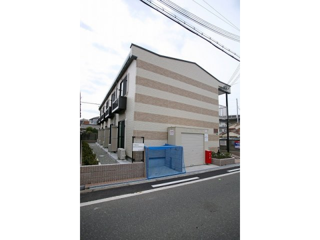 レオパレスリリーの外観|外観は落ち着いています