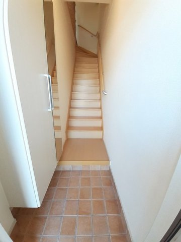 フレンテの玄関|収納もある玄関です