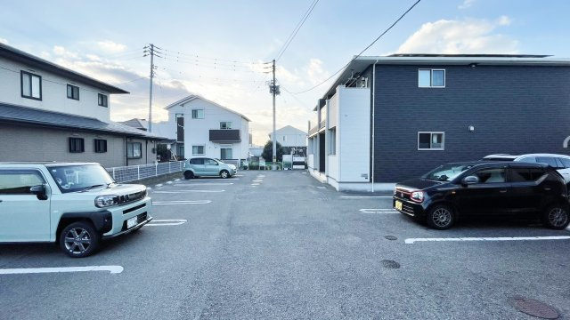 サザン・スターＢの駐車場