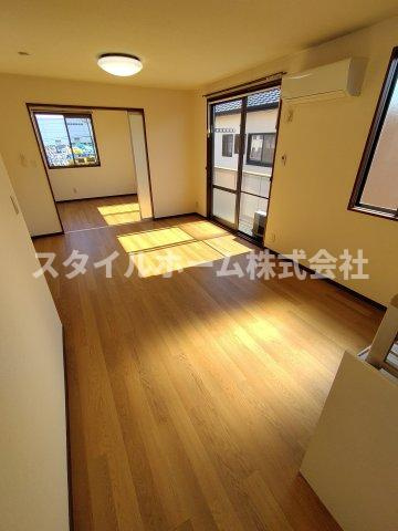 パリシーBの居間・リビング