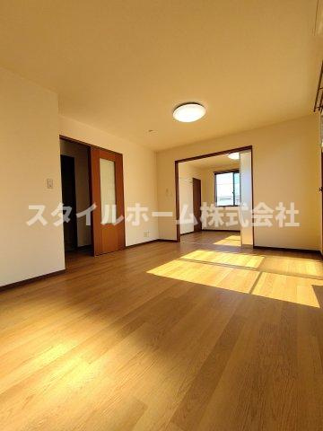 パリシーBの居間・リビング