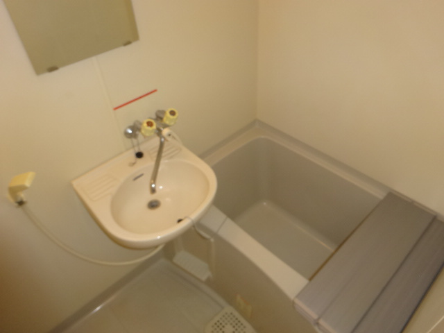 サンクレール逆瀬川の浴室