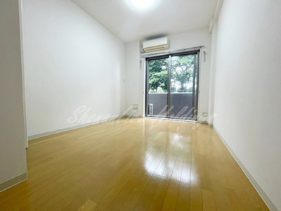 【居間・リビング】 | レイシャント鵠沼 | 使いやすいリビングになります♪