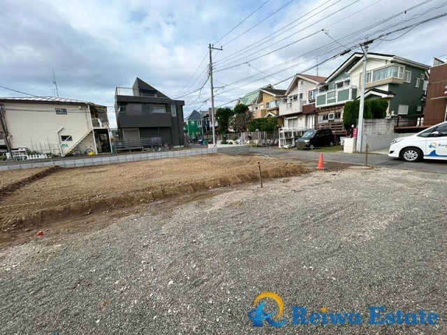 新築戸建　茅ヶ崎市美住町の前面道路含む現地写真