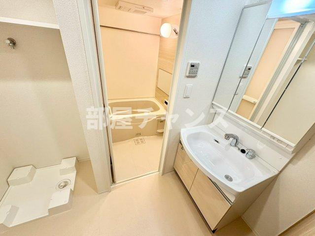 アドバンス名古屋シュテルンの独立洗面台