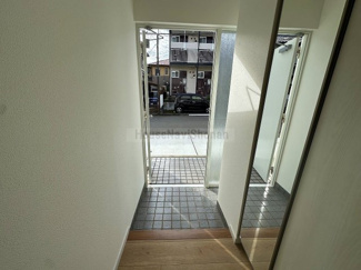 【玄関】 | シラハニテラス