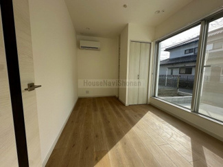  | シラハニテラス