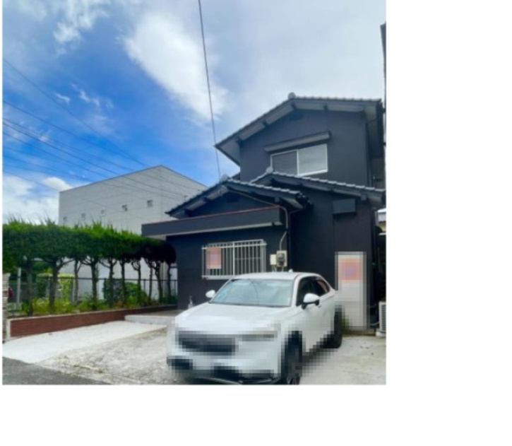 八代市井上町　中古戸建の駐車場|３台駐車できます