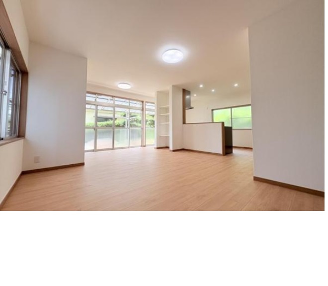 八代市井上町　中古戸建の居間・リビング