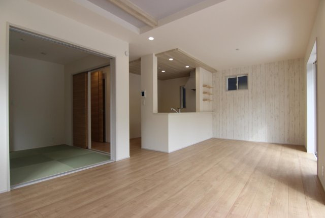 【居間・リビング】 | 〇●平塚市真田4丁目 新築戸建 全2棟【1号棟】●〇