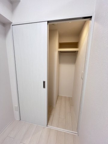 大阪市都島区都島中通３丁目の賃貸マンションの収納