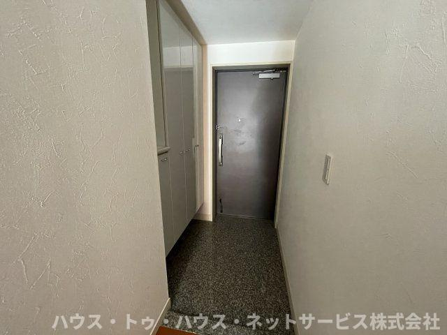 INSURANCE　BLDG.Ⅷの玄関