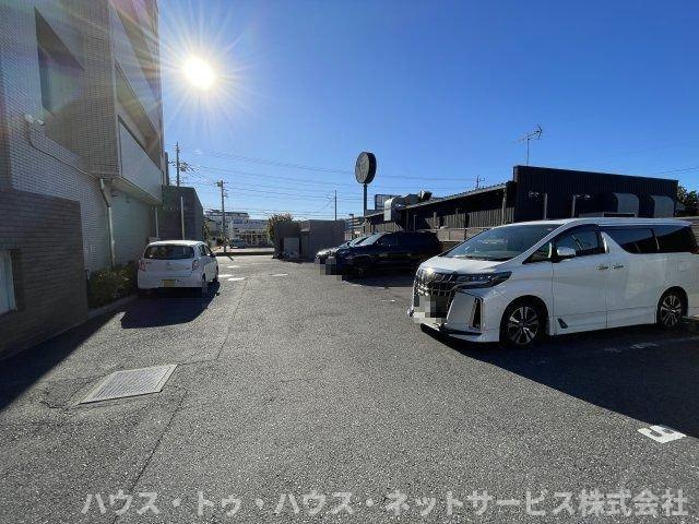INSURANCE　BLDG.Ⅷの駐車場