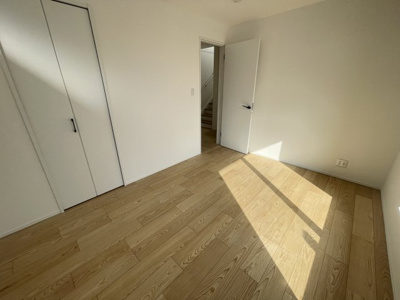 【洋室】 | 沖縄市美里6丁目（全9棟）12号棟 | 12号棟　洋室6帖＋WIC付き♪