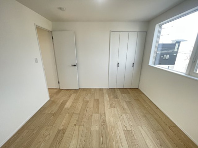 【洋室】 | 沖縄市美里6丁目（全9棟）12号棟 | 12号棟　洋室6.12帖＋CL付き♪