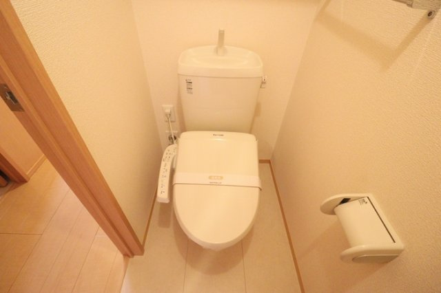 ひたち野Merry.Palのトイレ|温水洗浄暖房便座付きです。