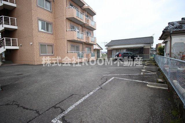 ガーデンR１のエントランス|建物の内部です