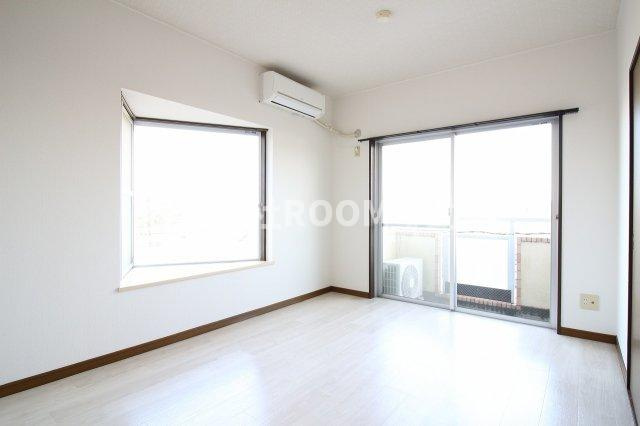 ガーデンR１の居間・リビング|居間です