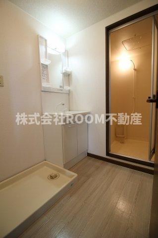 ガーデンR１の玄関|明るい玄関です