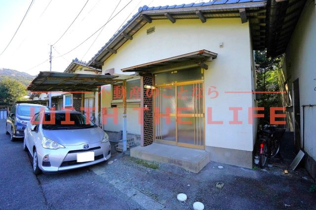 宗崎貸家【キャンペーン対象物件】の駐車場|駐車スペースもあります