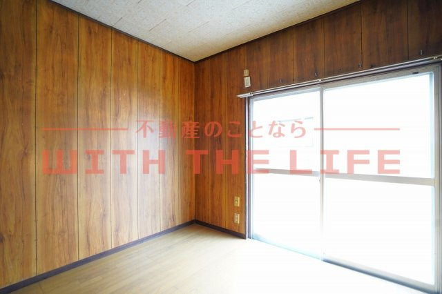 宗崎貸家【キャンペーン対象物件】の洋室|個人の部屋や寝室として使える洋室です