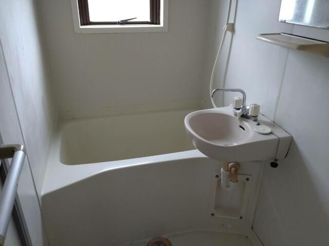 岩井マンションの浴室