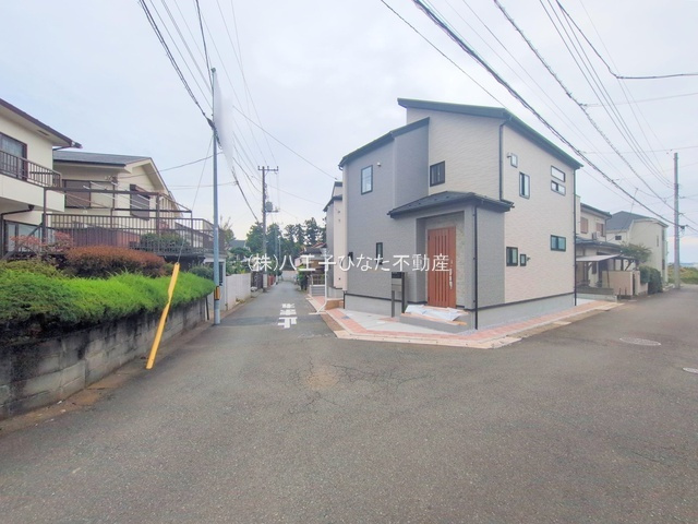 祝：成約済み　八王子市　散田町　新築戸建ての前面道路含む現地写真|～仲介手数料無料☆八王子ひなた不動産～　八王子市散田町　新築戸建て